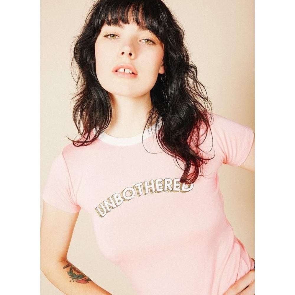 valfre unbothered tee